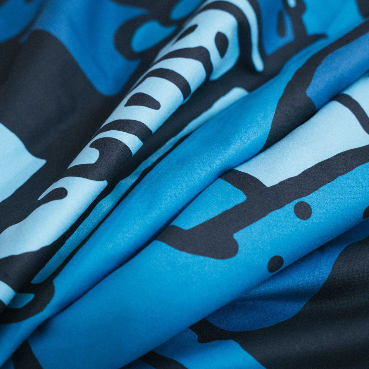 Montana Cans Packable Microfibre Beach Towel Spray Foot